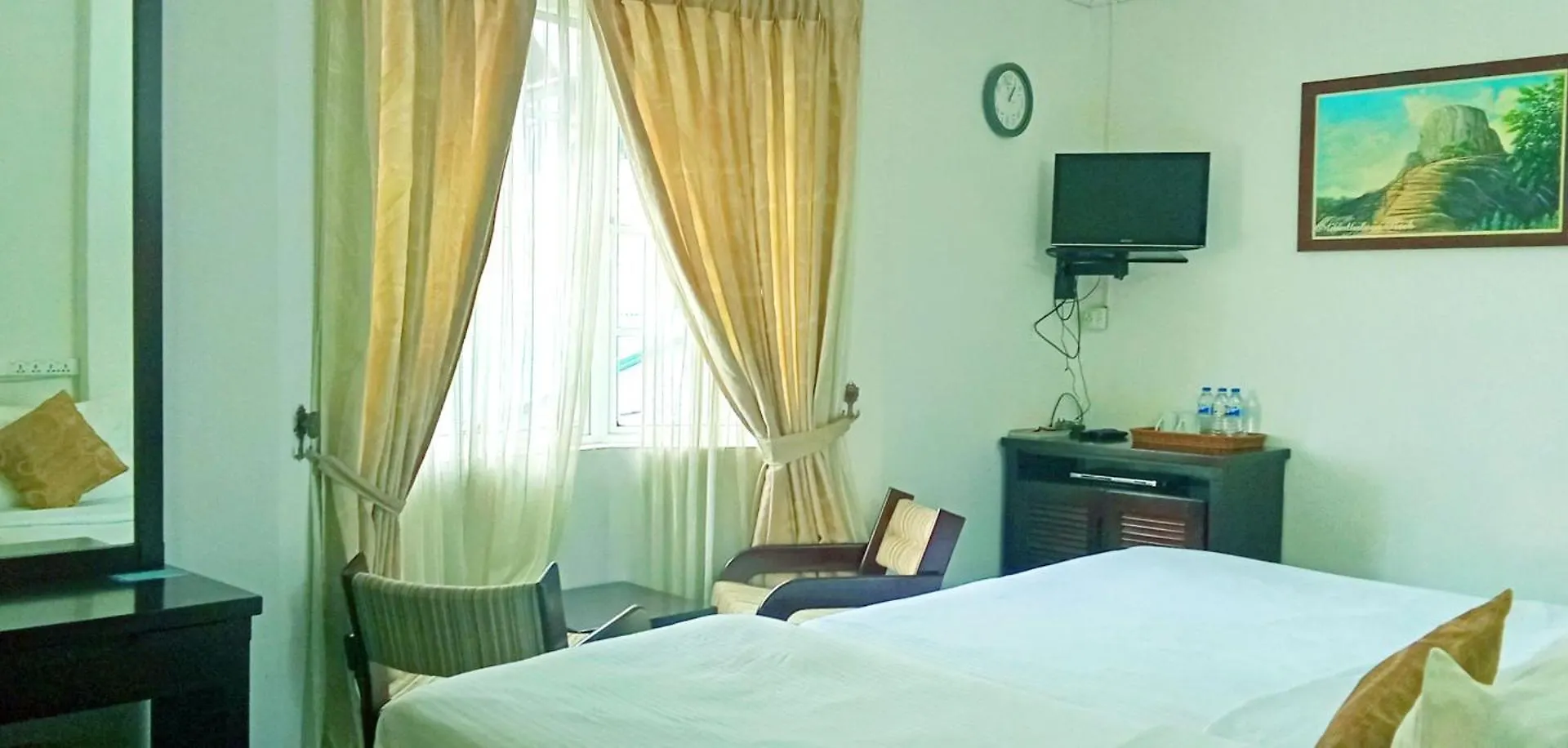 ***  The Rock Hotel Nuwara Eliya Sri Lanka