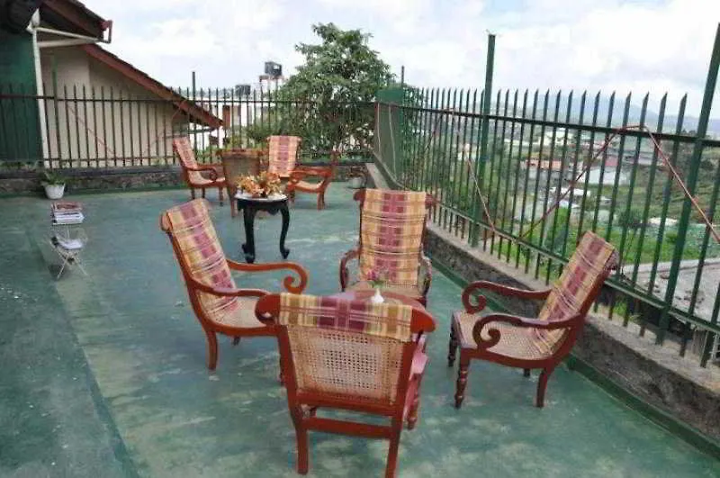The Rock Hotel Nuwara Eliya 3*,