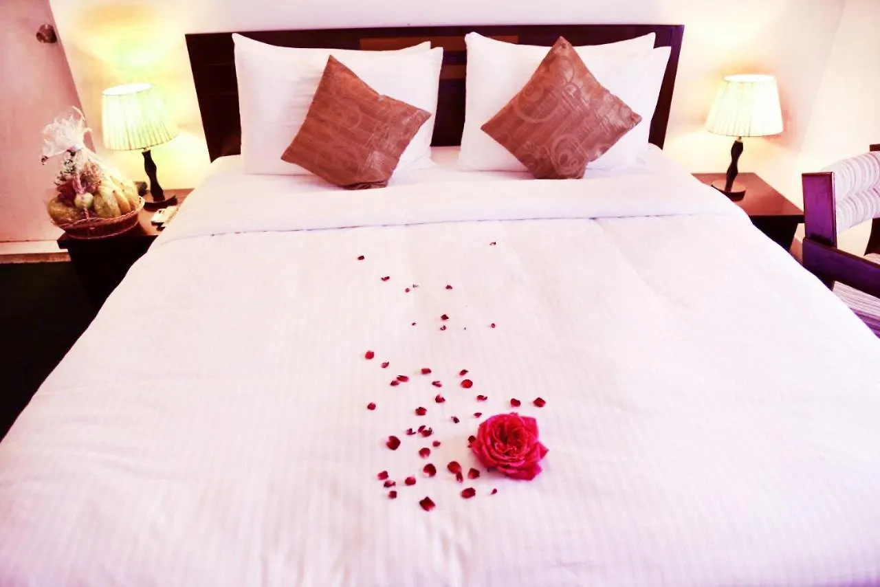 The Rock Hotel Νουβάρα Ελίγια